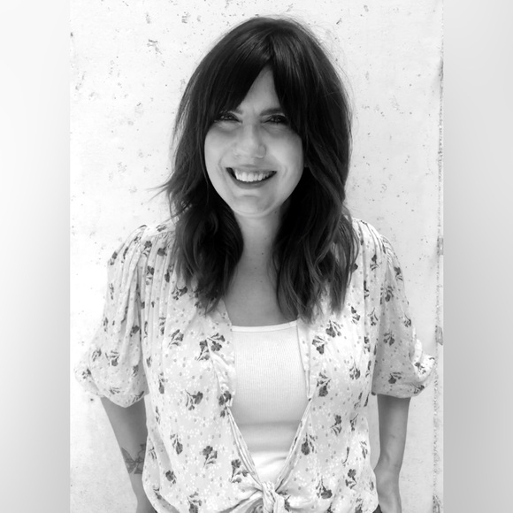 Meet your Posher, Britt - Picture 2 of 6